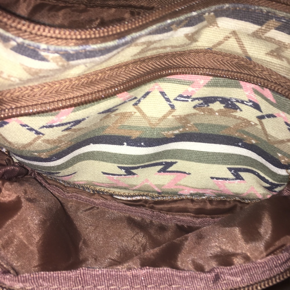 Trendy Pattern Purse - Picture 5 of 5